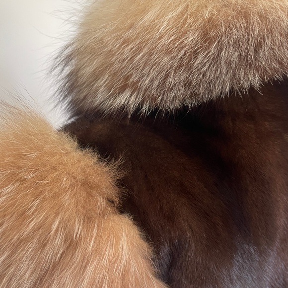 SOLD ;Thick Full Pelt mink and crystal fox fur coat Size L - Picture 6 of 11